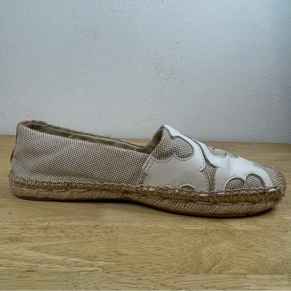 Tory Burch Lonnie Beige and White Woven Canvas Flats Espadrilles Size 9 - Picture 5 of 13